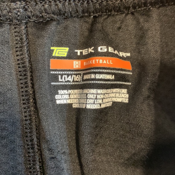 Boys Tek Gear Basketball Short Size Large - Picture 2 of 4